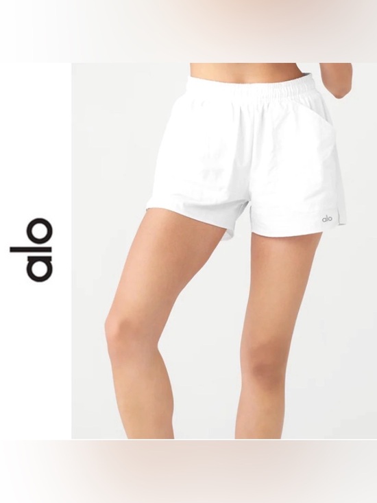 ALO Yoga Pants - ALO Yoga White Elastic-Waist Athletic Shorts